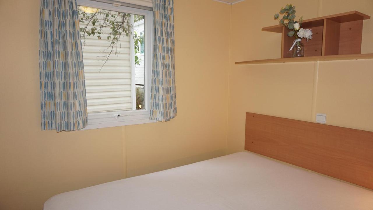 Chalets Met Buitenkeuken Op Camping Lei Suves - Joycasa Roquebrune-sur-Argens Exterior photo