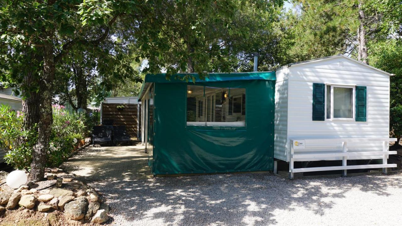 Chalets Met Buitenkeuken Op Camping Lei Suves - Joycasa Roquebrune-sur-Argens Exterior photo