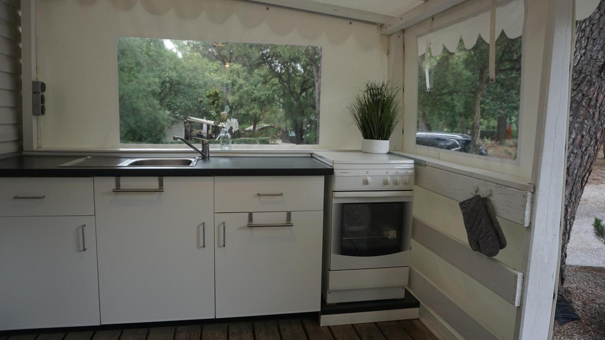 Chalets Met Buitenkeuken Op Camping Lei Suves - Joycasa Roquebrune-sur-Argens Exterior photo