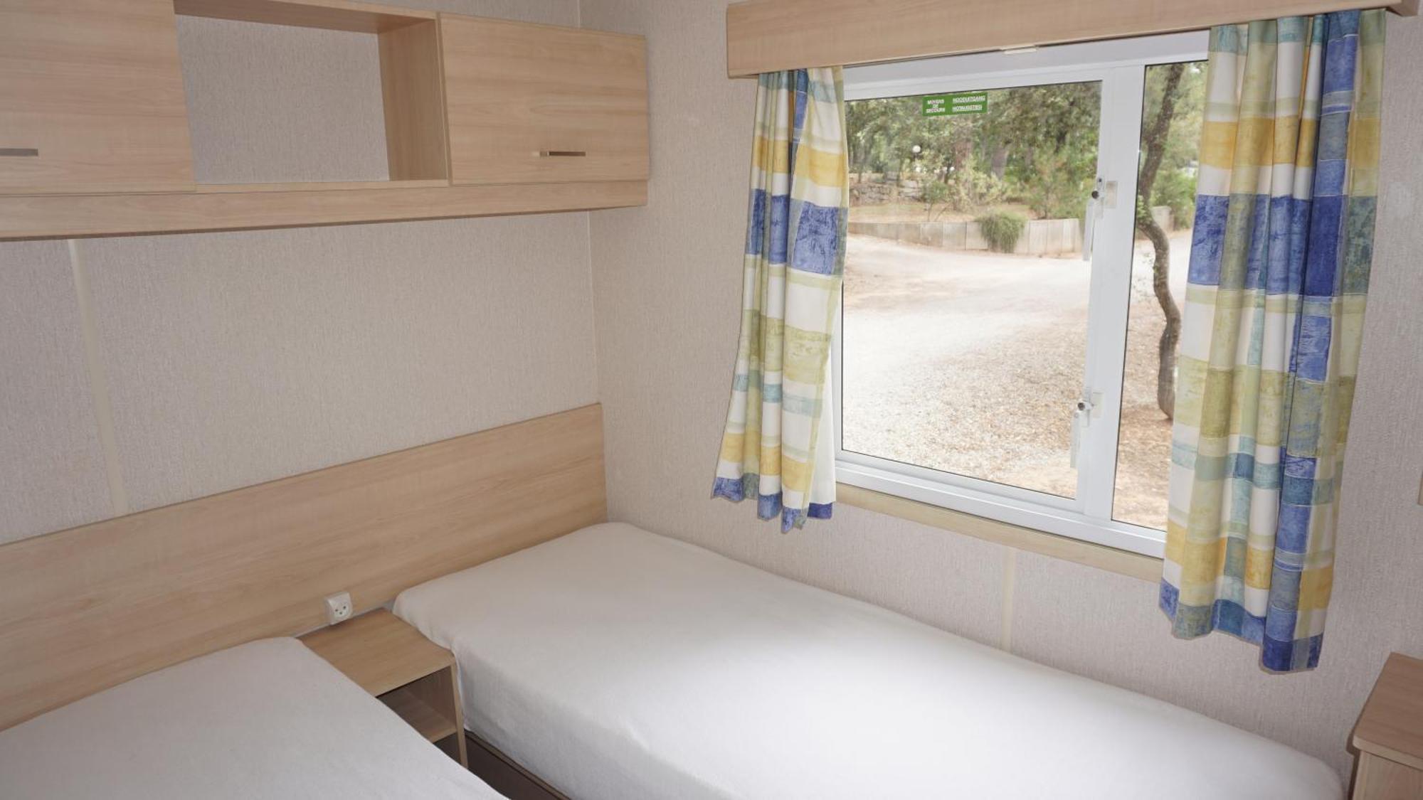 Chalets Met Buitenkeuken Op Camping Lei Suves - Joycasa Roquebrune-sur-Argens Room photo