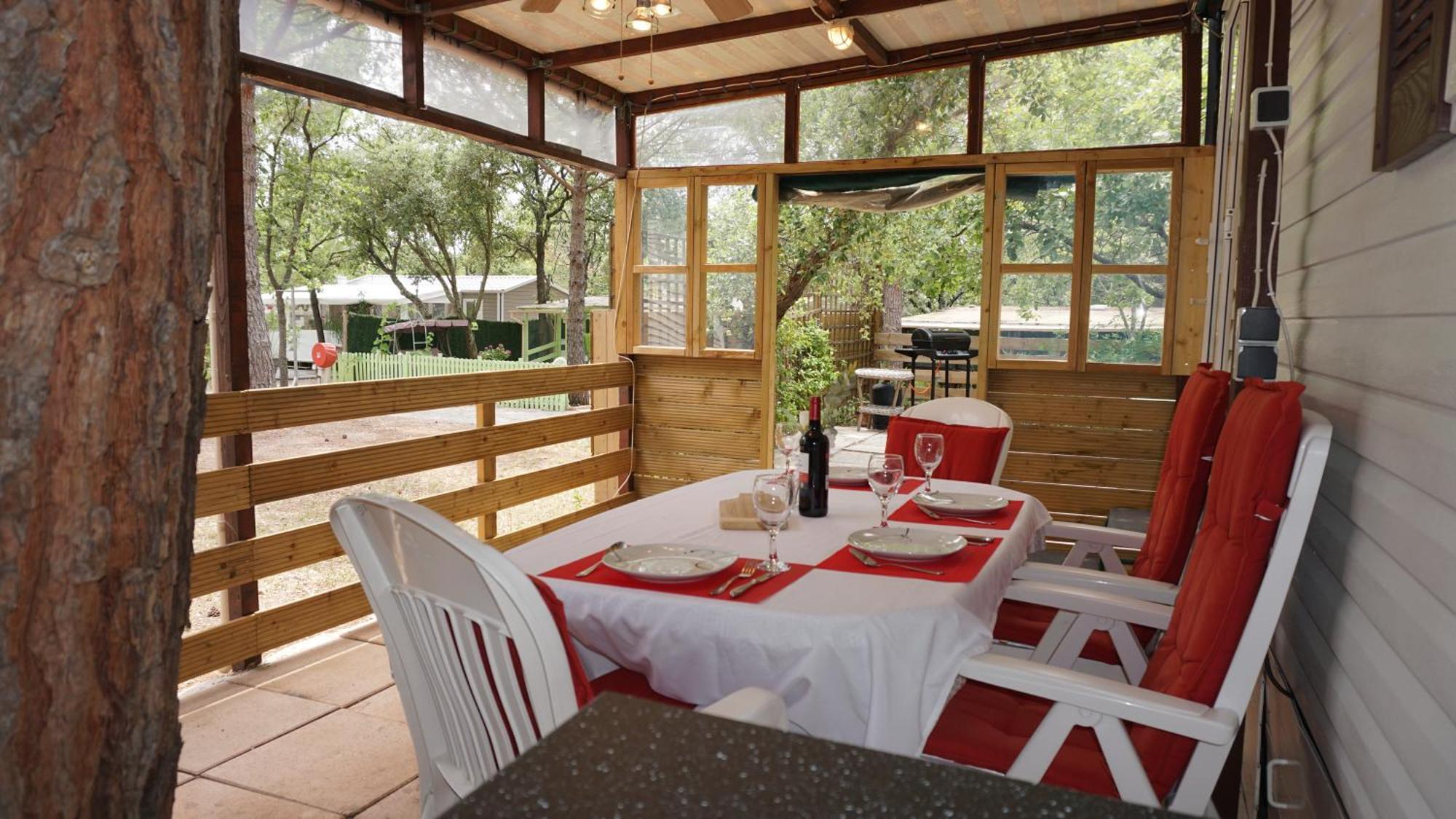 Chalets Met Buitenkeuken Op Camping Lei Suves - Joycasa Roquebrune-sur-Argens Room photo